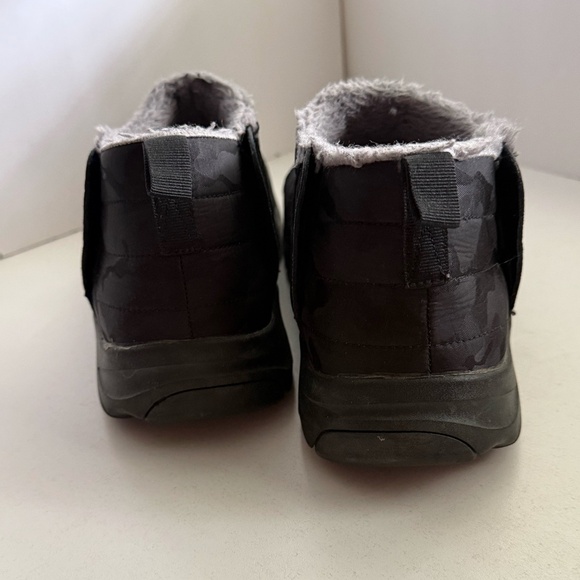 Unisex Outdoor Boots Sturdy, Thick Sole, Size 43 - Picture 2 of 7